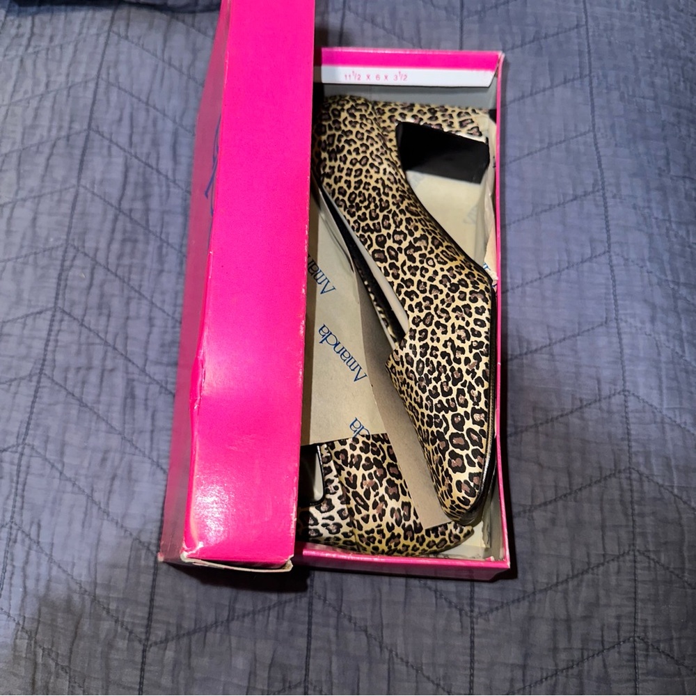 Amanda Leopard Print Women's Heels sz 11M